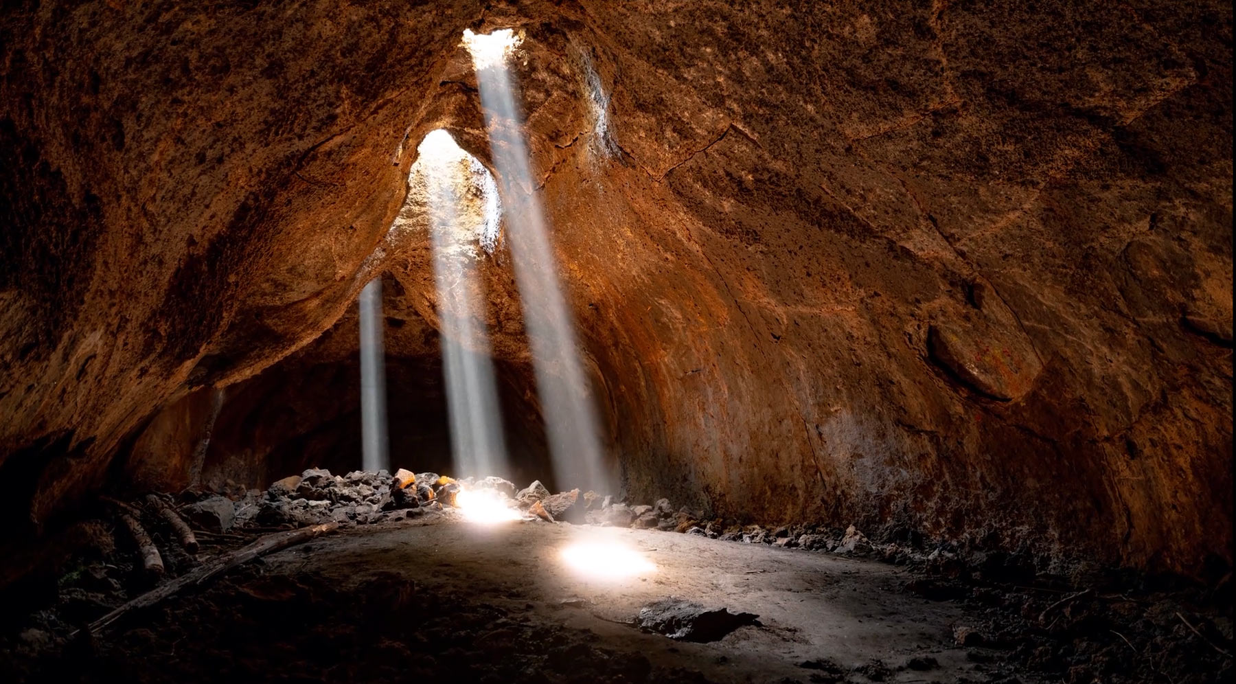 skylight cave bend oregon