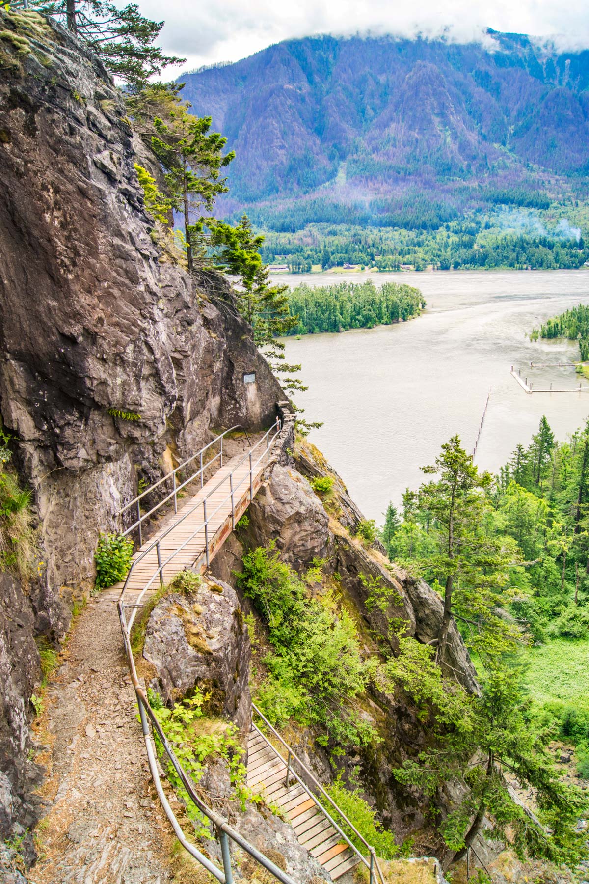 Best easy hikes Columbia River Gorge