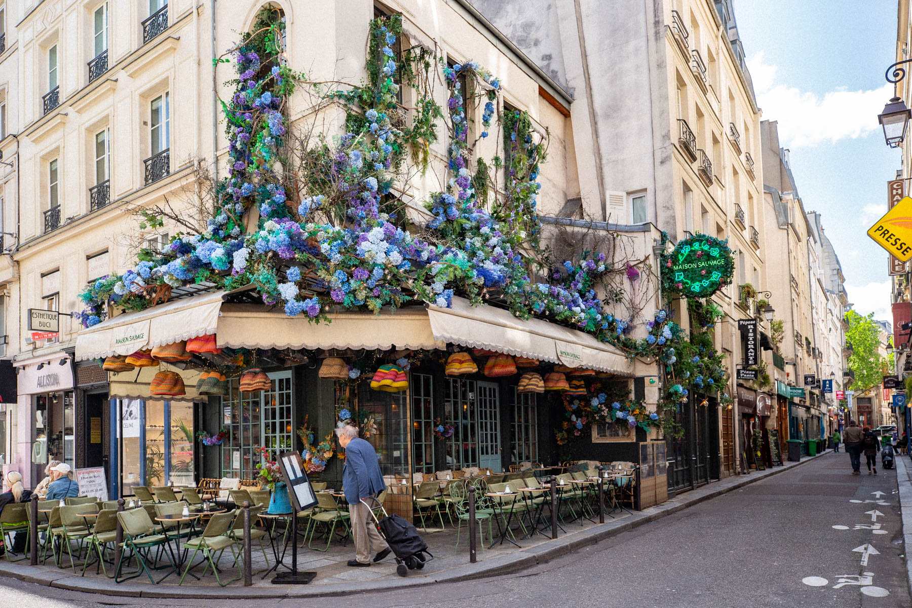 Stroll Rue de Buci 
Things to do Saint Germain