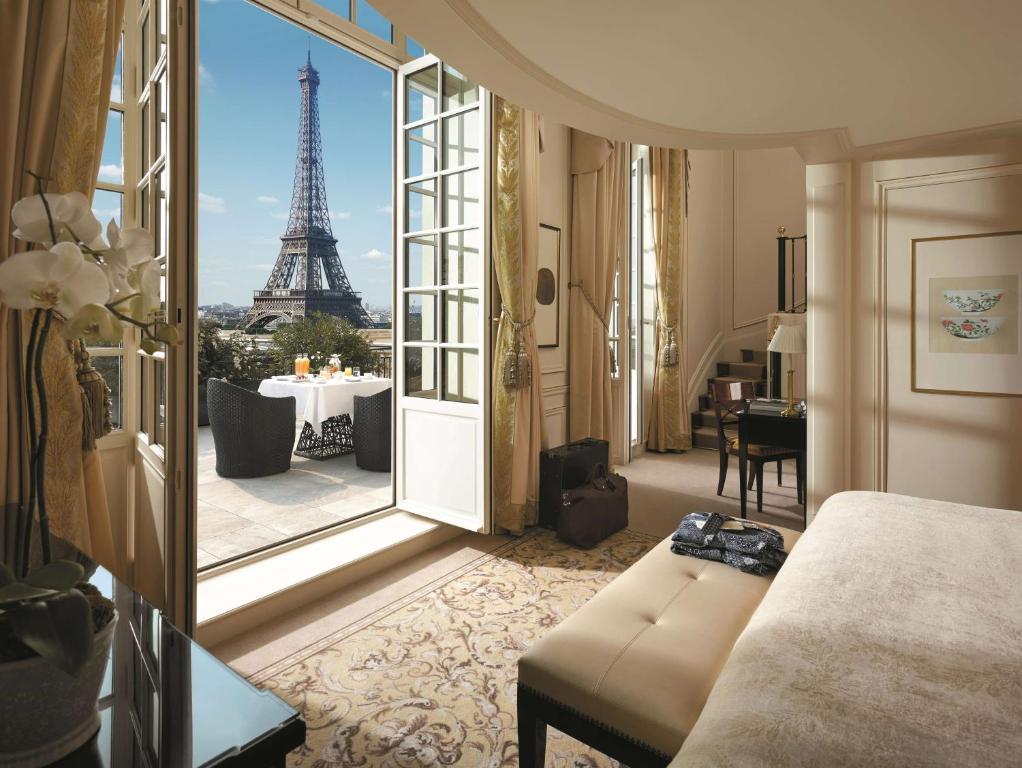 Views of the Eiffel Tower from Shangri-La Hotel