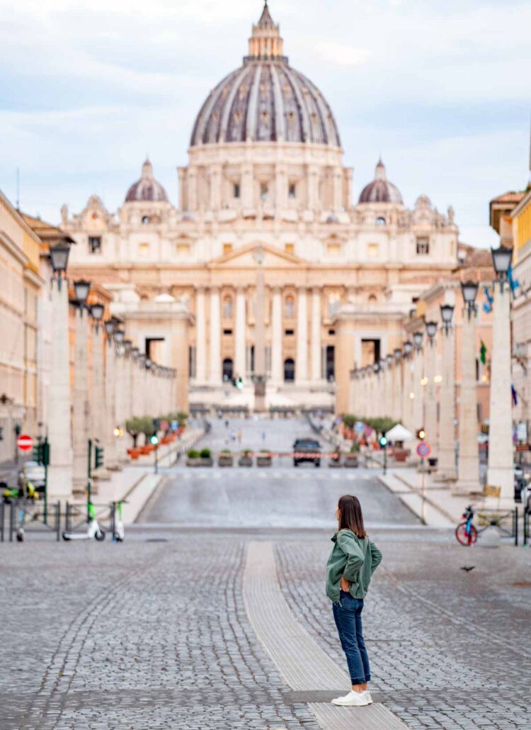 15 Jaw-Dropping Churches in Rome (Helpful Guide)